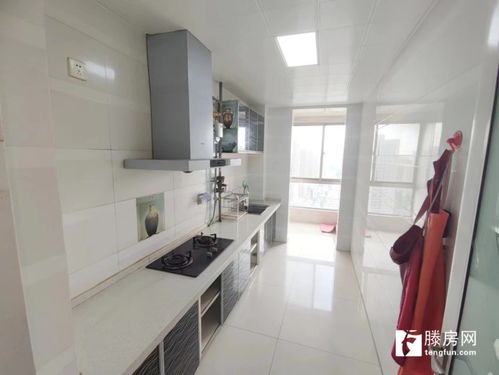 城東 貴和世紀佳苑3室2廳1衛,送車位,精裝修,證滿二年,可,中間好樓層 滕州二手房出售