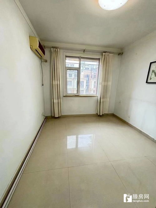 翠湖天地稀缺房源 7層洋房電梯5樓 北辛學(xué)區(qū)三室兩廳精裝修